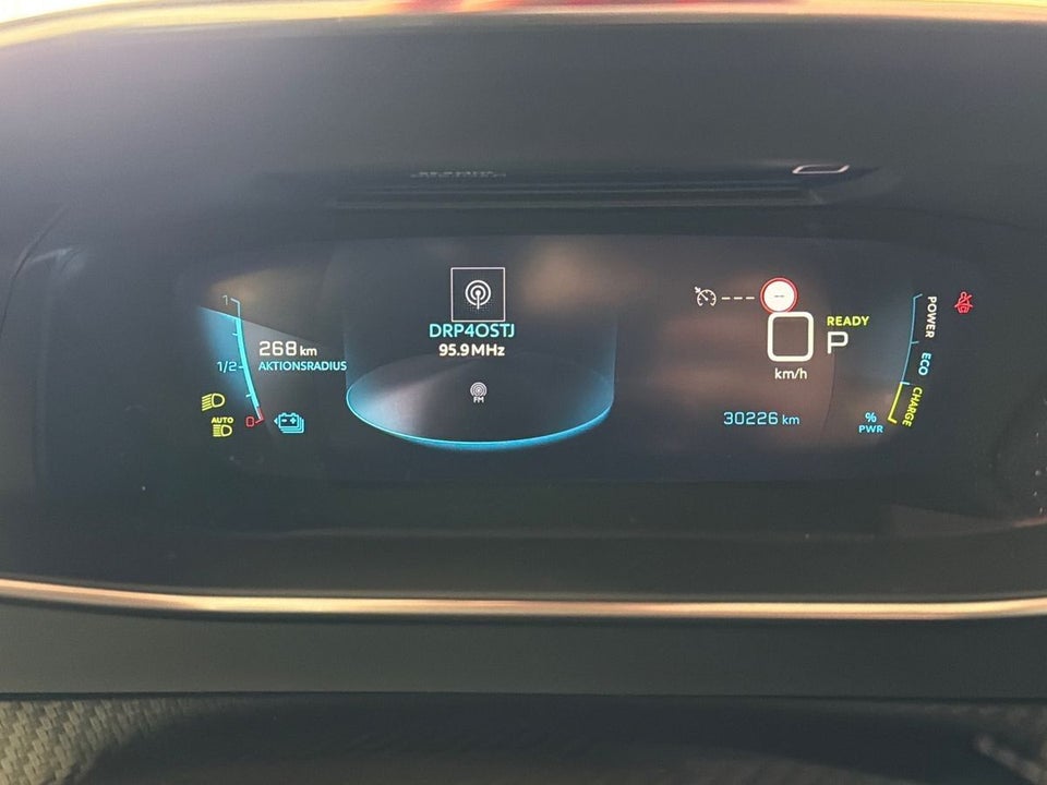 Peugeot e-208 50 GT 5d