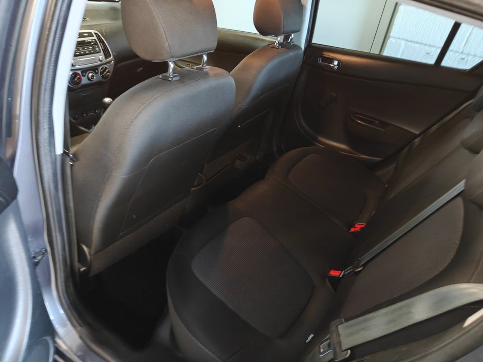 Hyundai i20 1,25 Classic XTR 5d