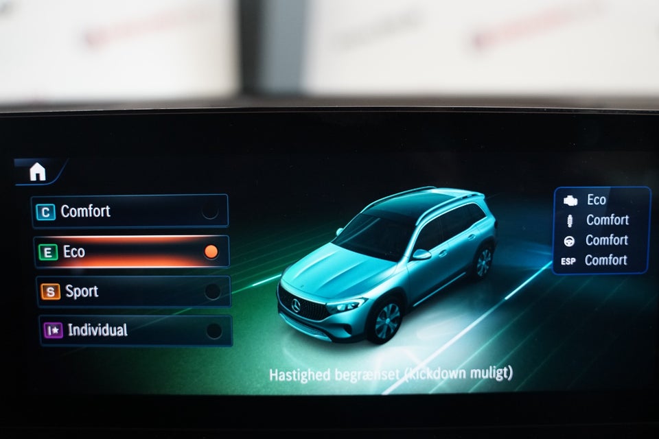 Mercedes EQB250+ AMG Premium 7prs 5d