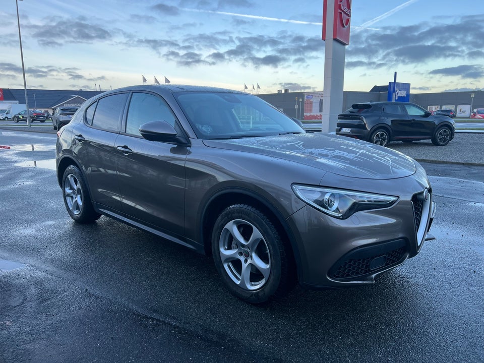 Alfa Romeo Stelvio 2,2 JTD 190 Edizione aut. Van 5d