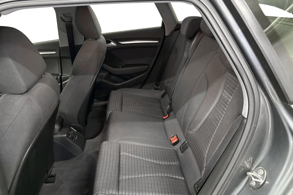 Audi A3 40 TFSi Sport Limited Sportback S-tr. 5d