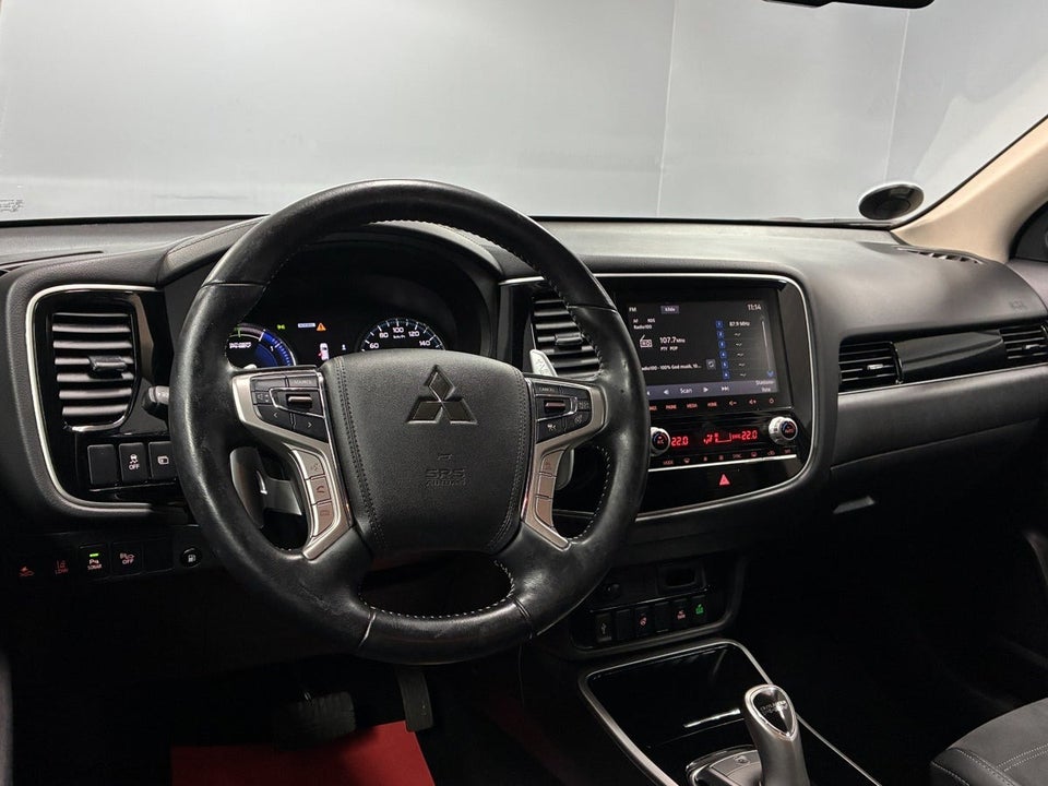 Mitsubishi Outlander 2,4 PHEV Intense CVT 4WD 5d