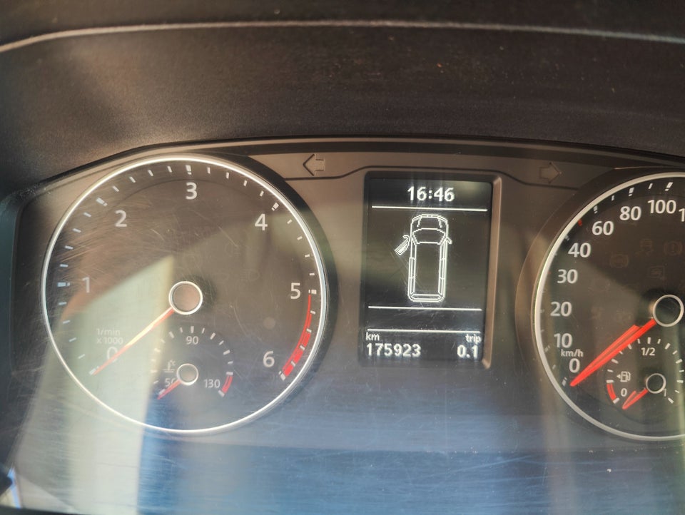 VW Transporter 2,0 TDi 150 Kassevogn DSG lang