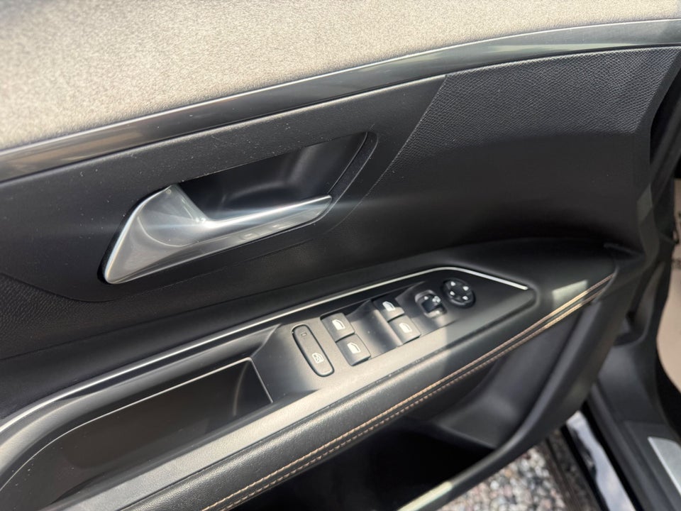 Peugeot 3008 1,6 Hybrid4 GT Line EAT8 5d