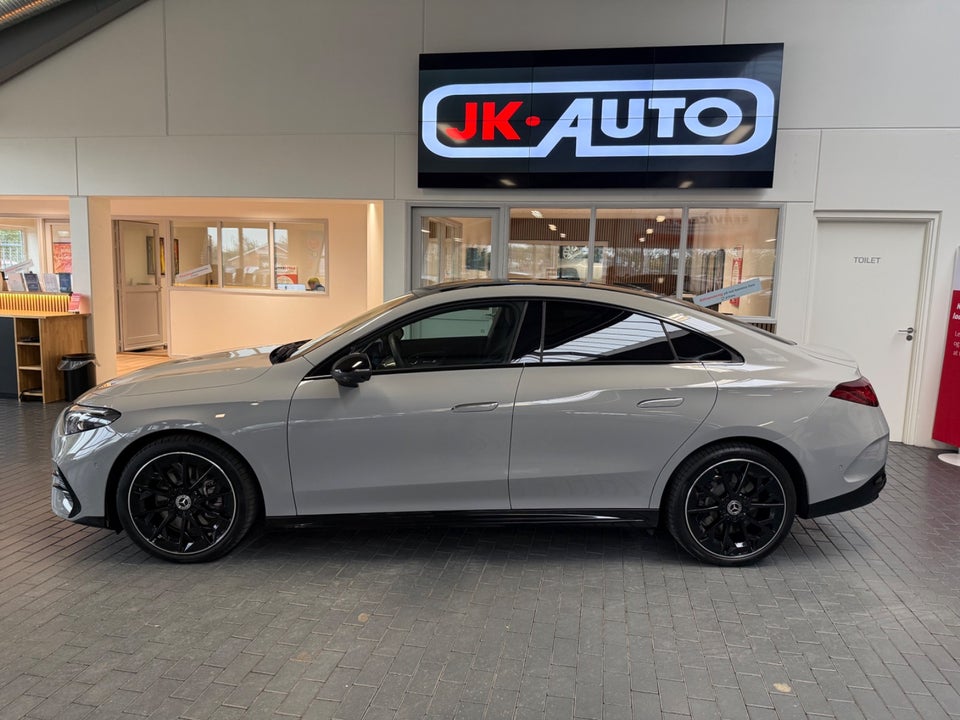 Mercedes CLA250+ electric AMG Line 4d