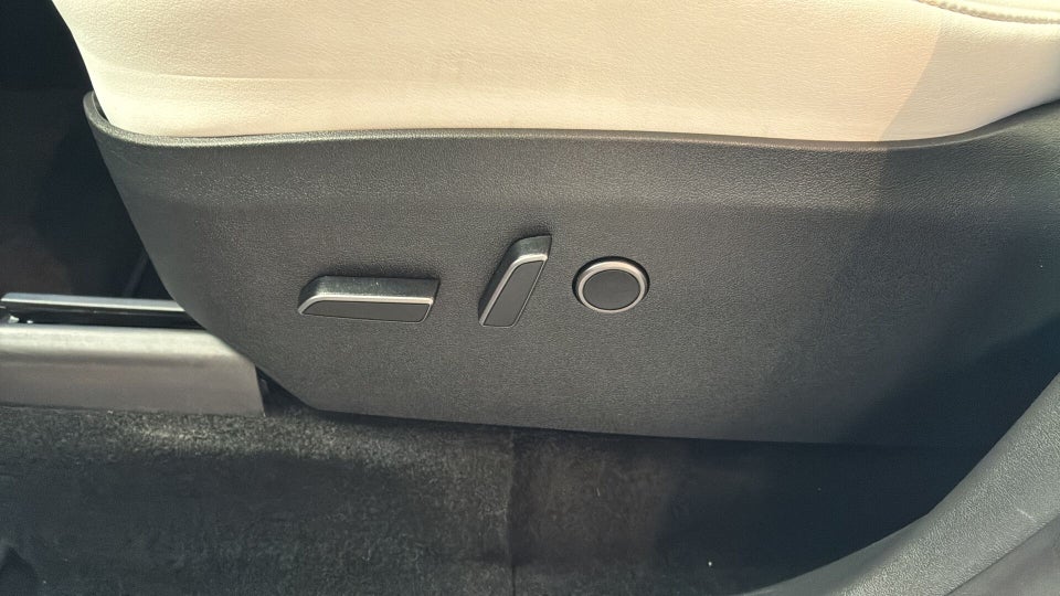 Tesla Model Y Long Range AWD 5d