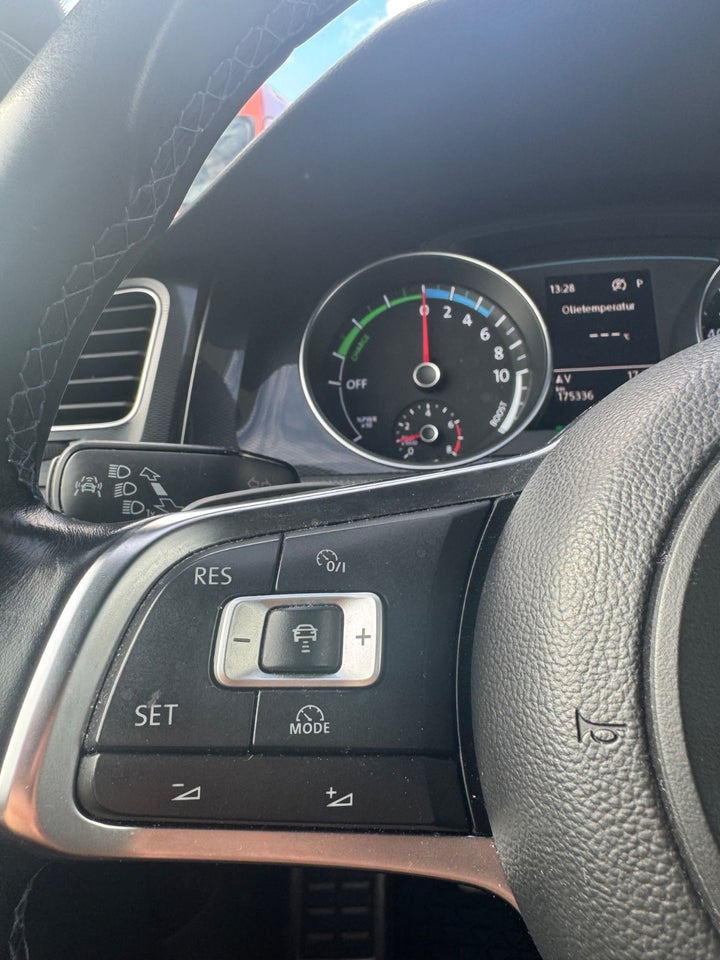 VW Golf VII 1,4 GTE DSG 5d