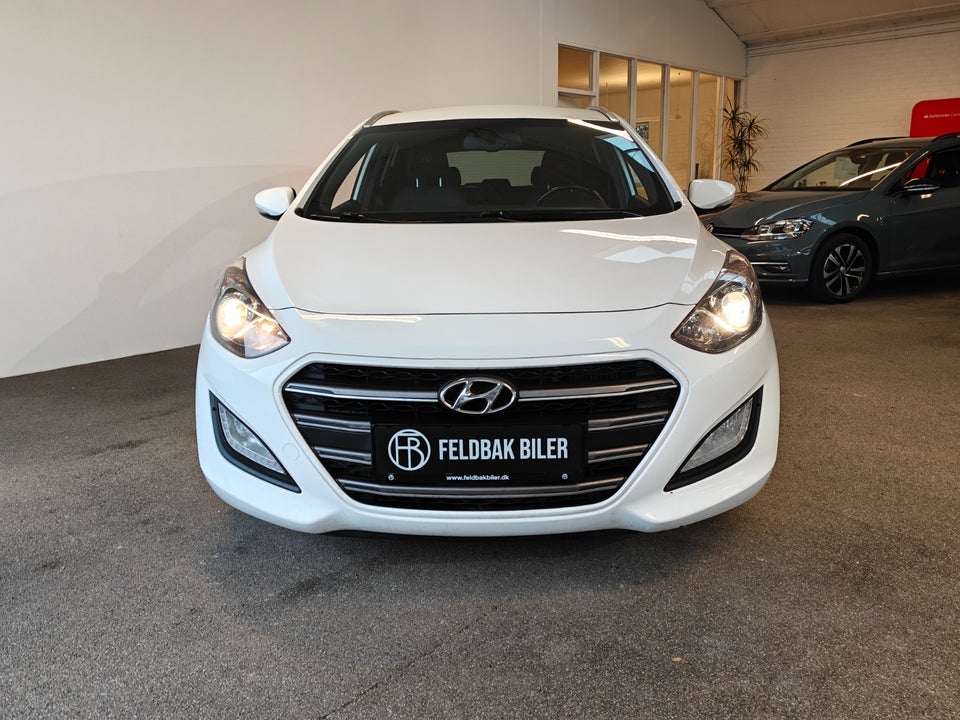 Hyundai i30 1,6 CRDi 110 Active+ CW 5d