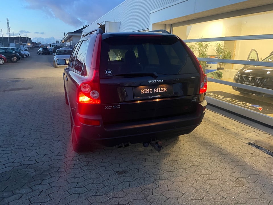 Volvo XC90 2,4 D5 185 Summum aut. AWD Van 5d