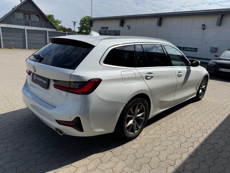 BMW 320d 2,0 Touring Connected aut. 5d