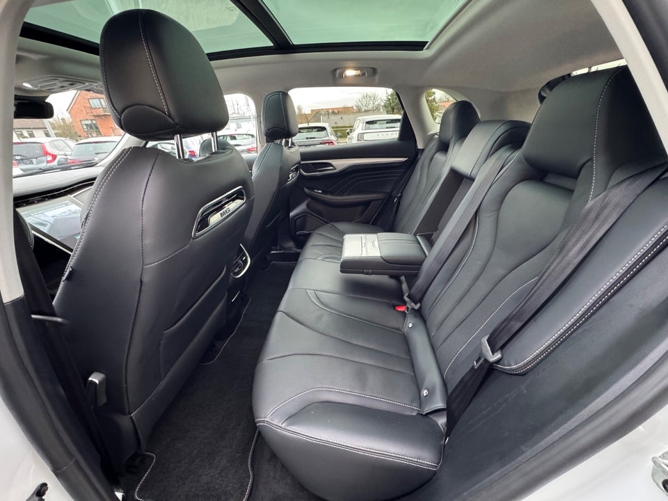 MG Marvel R Luxury 5d