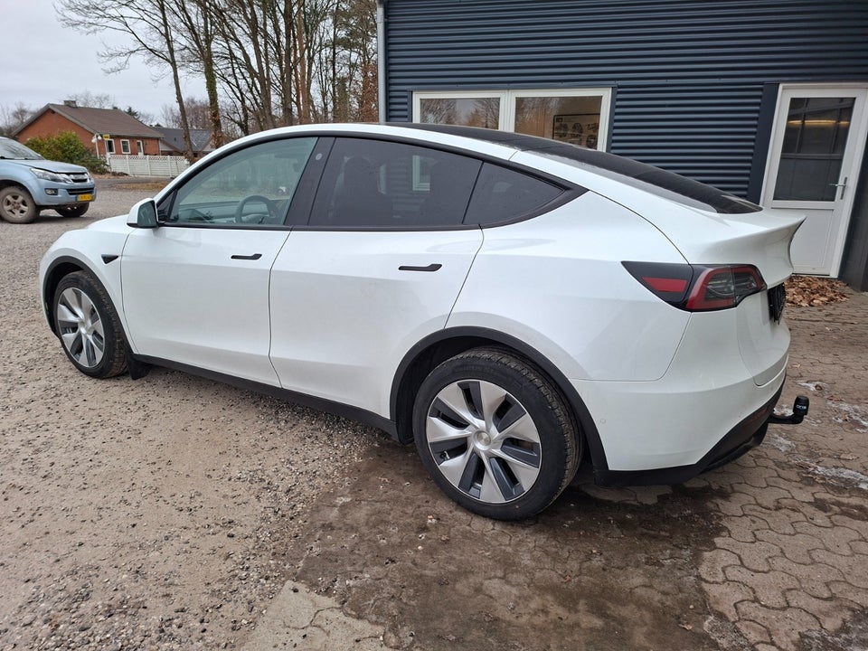 Tesla Model Y Long Range AWD 5d