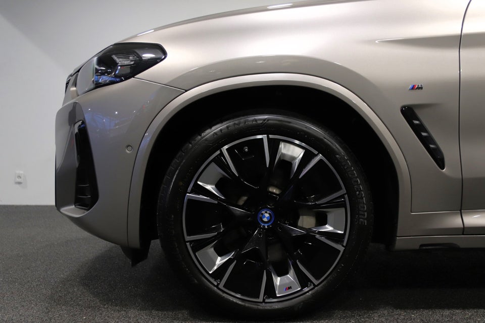 BMW iX3 Charged Plus M-Sport 5d