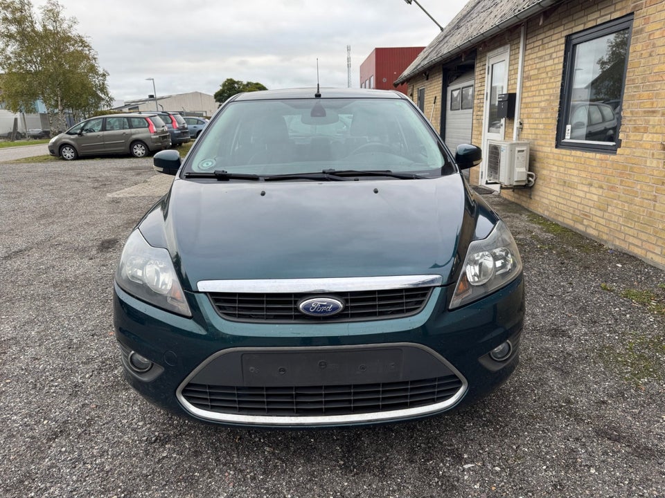 Ford Focus 1,6 Titanium 5d