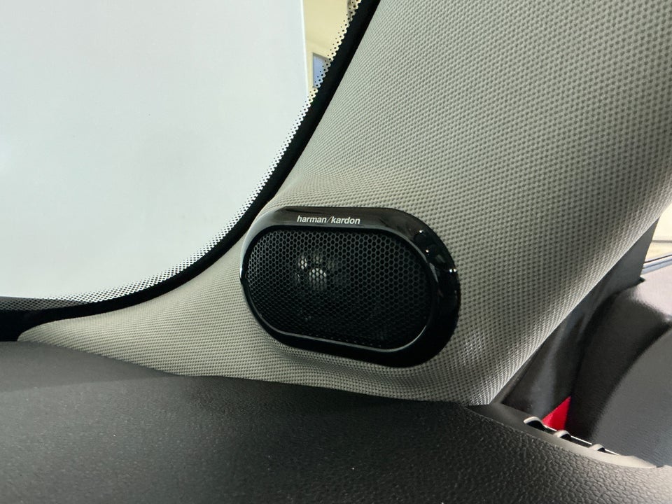 MINI Cooper SE Experience 3d