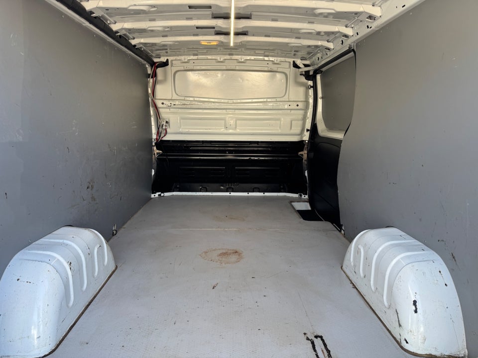 Renault Trafic T29 2,0 dCi 145 L2H1 EDC