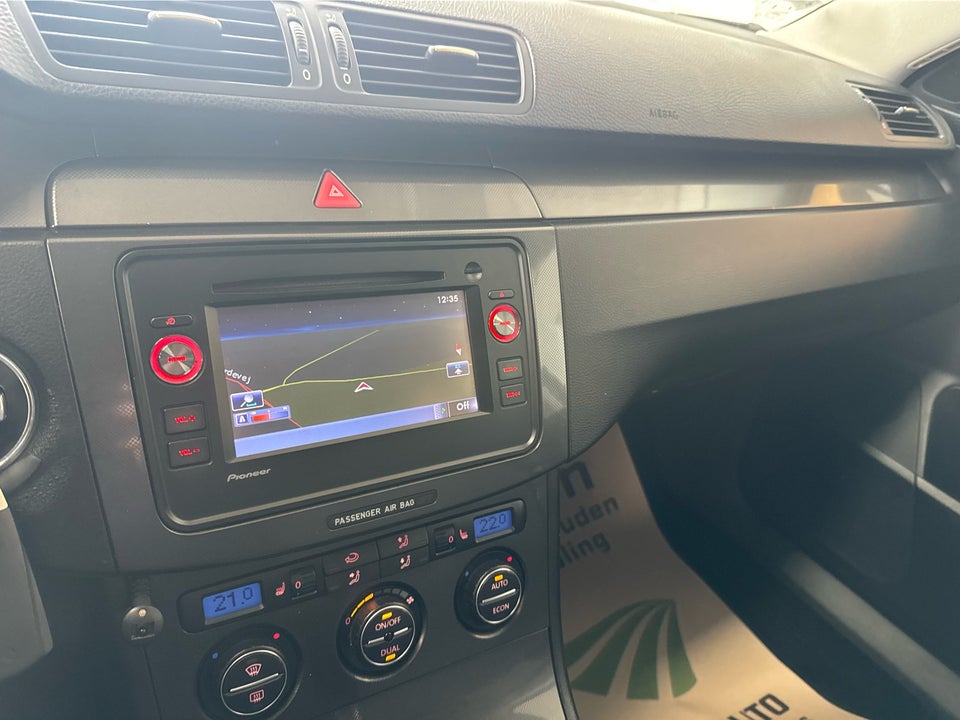 VW Passat 2,0 FSi Comfortline 4d