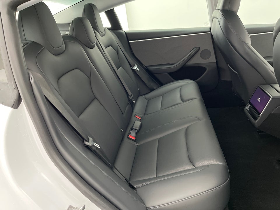 Tesla Model 3 RWD 4d