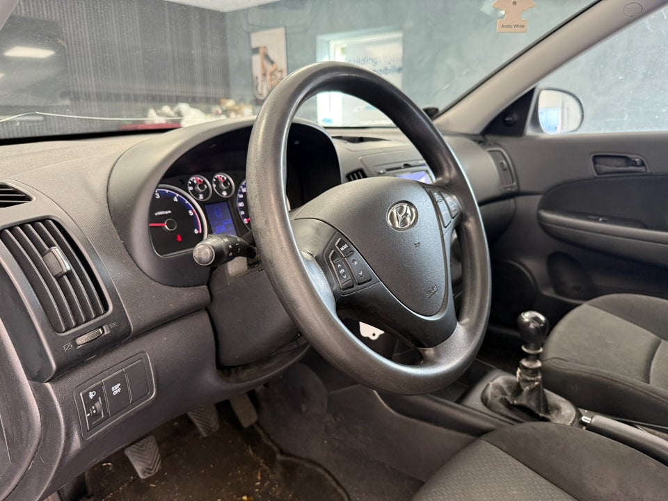 Hyundai i30 1,6 CRDi 90 Comfort 5d