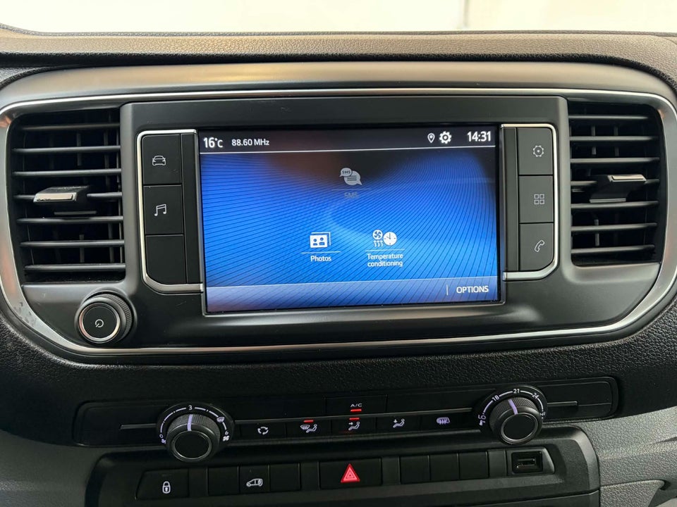 Toyota ProAce 2,0 D 122 Medium Comfort Master aut. 5d