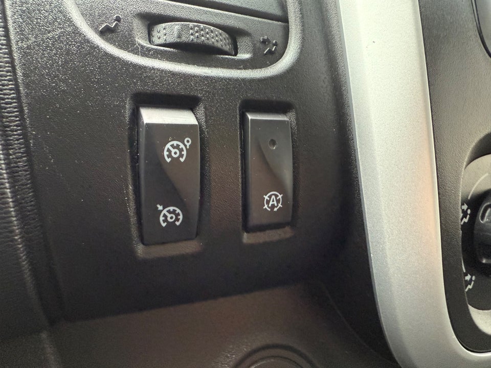 Renault Trafic T29 2,0 dCi 145 L2H1