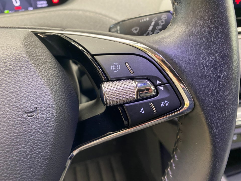 Skoda Enyaq 60 iV Loft 5d