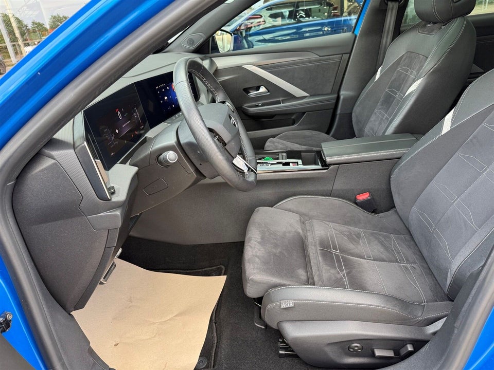 Opel Astra-e 54 Ultimate 5d