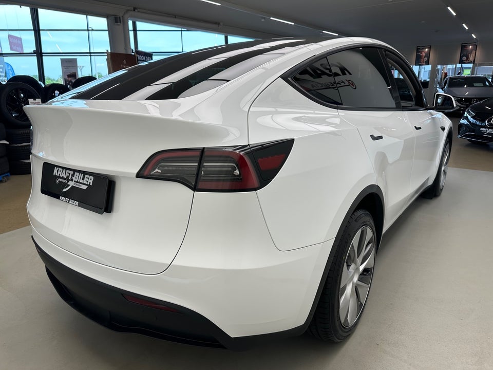 Tesla Model Y Long Range AWD 5d