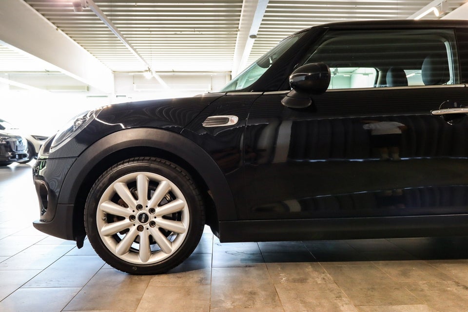 MINI Cooper 1,5 Essential Edition 5d