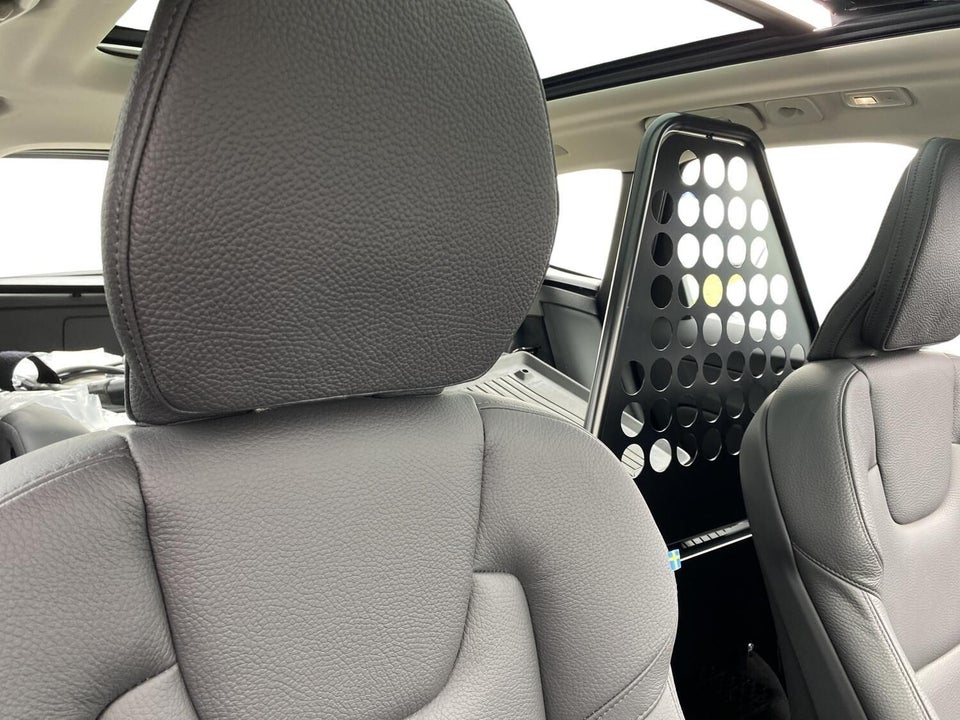 Volvo XC60 2,0 T6 ReCharge Ultimate Dark aut. AWD Van 5d