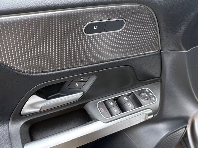 Mercedes GLB200 1,3 Progressive Line aut. 7prs 5d