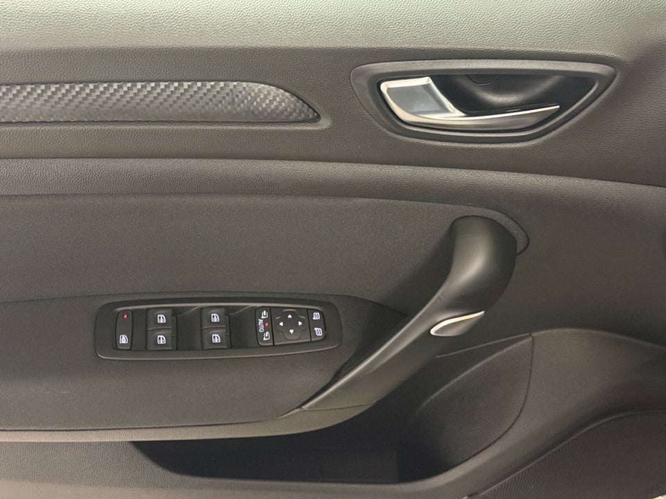 Renault Megane IV 1,3 TCe 140 Limited Sport Tourer 5d