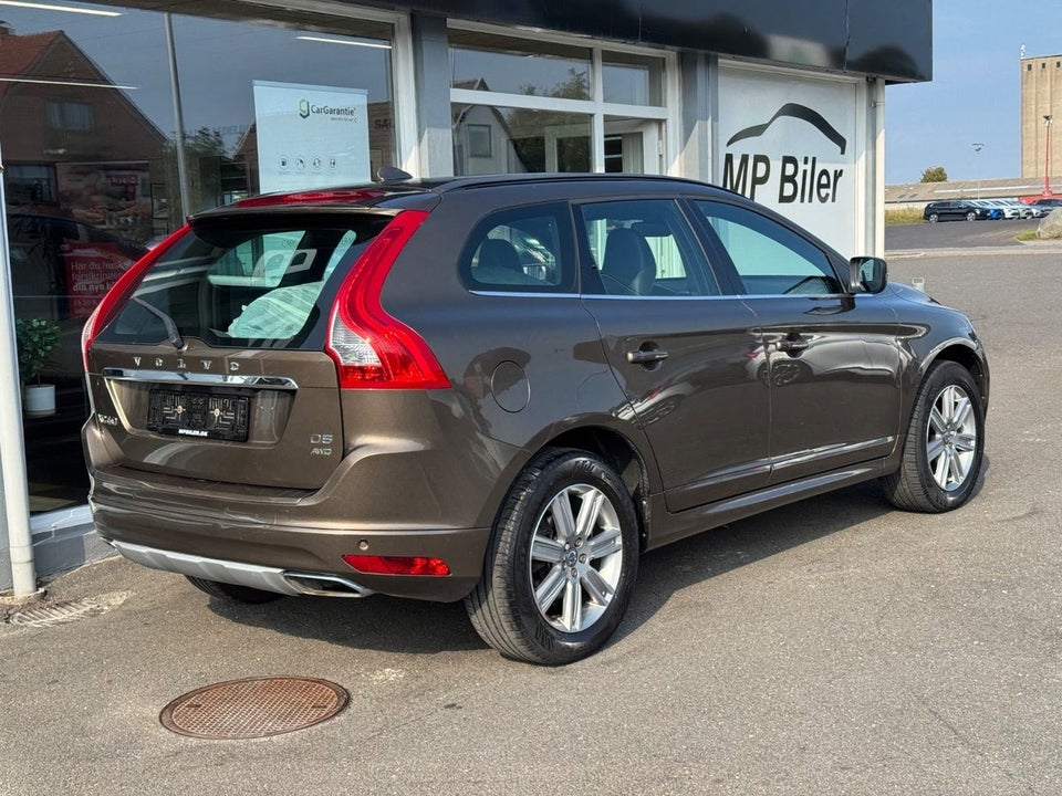 Volvo XC60 2,4 D5 215 Momentum aut. AWD Van 5d