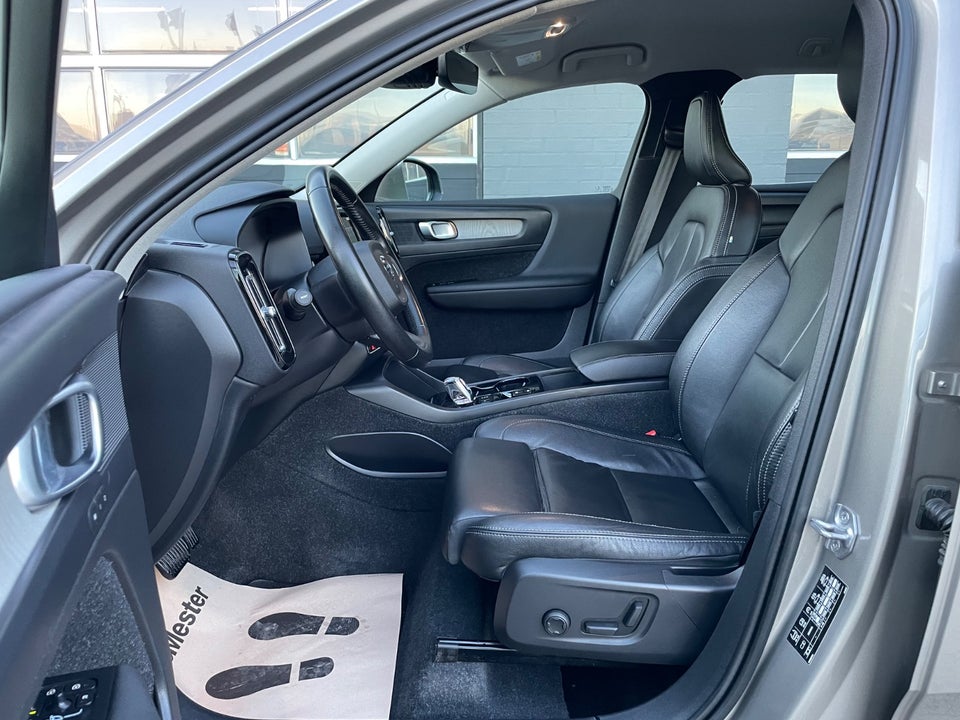 Volvo XC40 1,5 T5 ReCharge Inscription aut. 5d
