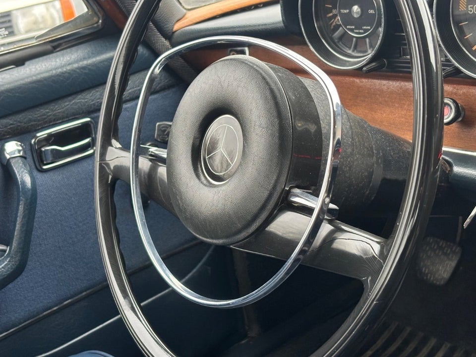 Mercedes 280 S 2,8  4d