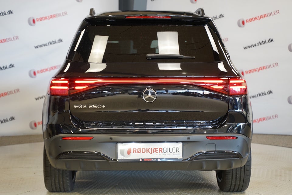 Mercedes EQB250+ AMG Line 5d