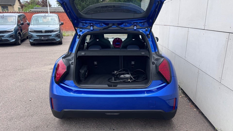 MINI Cooper SE Favoured Trim XL 3d
