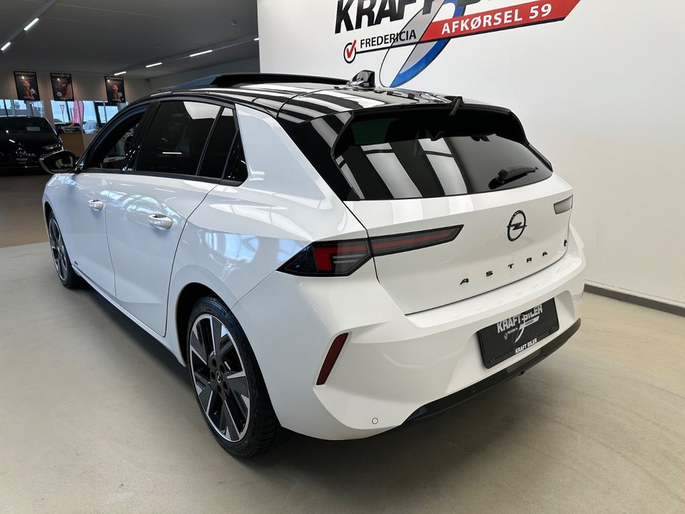 Opel Astra-e 54 Ultimate 5d