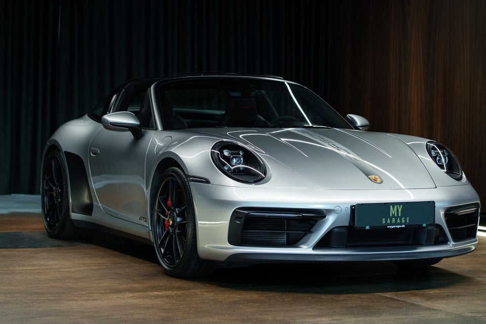 Porsche 911 Targa 4 GTS 3,0 2d