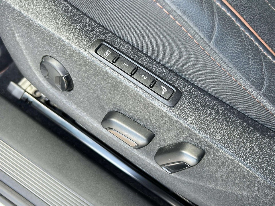 Skoda Enyaq 80 iV Suite 5d