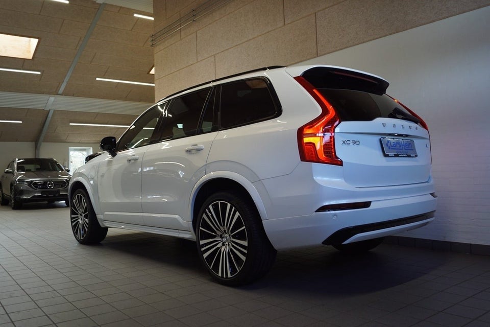 Volvo XC90 2,0 T8 ReCharge R-Design aut. AWD 7prs 5d