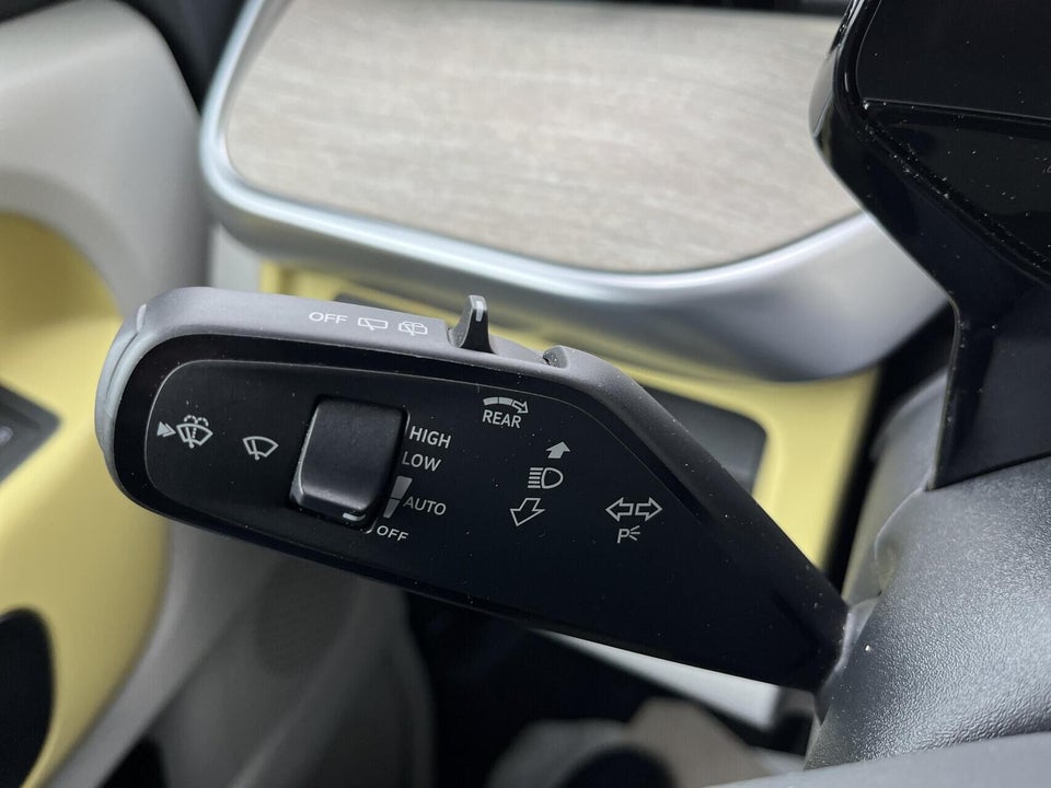 VW ID.Buzz 77 Pro SWB 5d