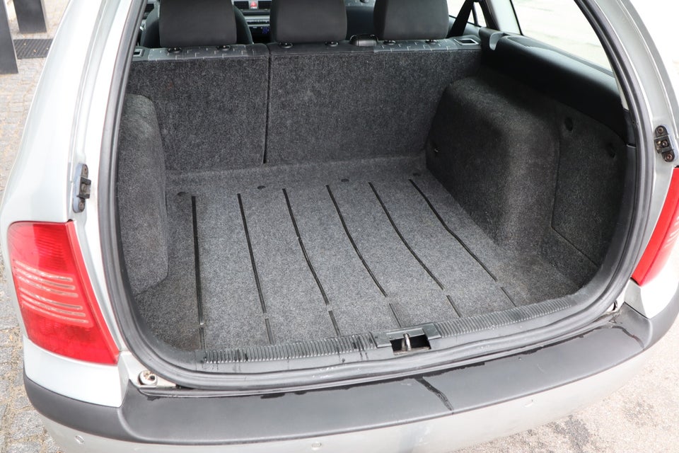 Skoda Octavia 1,6 Classic Combi 5d