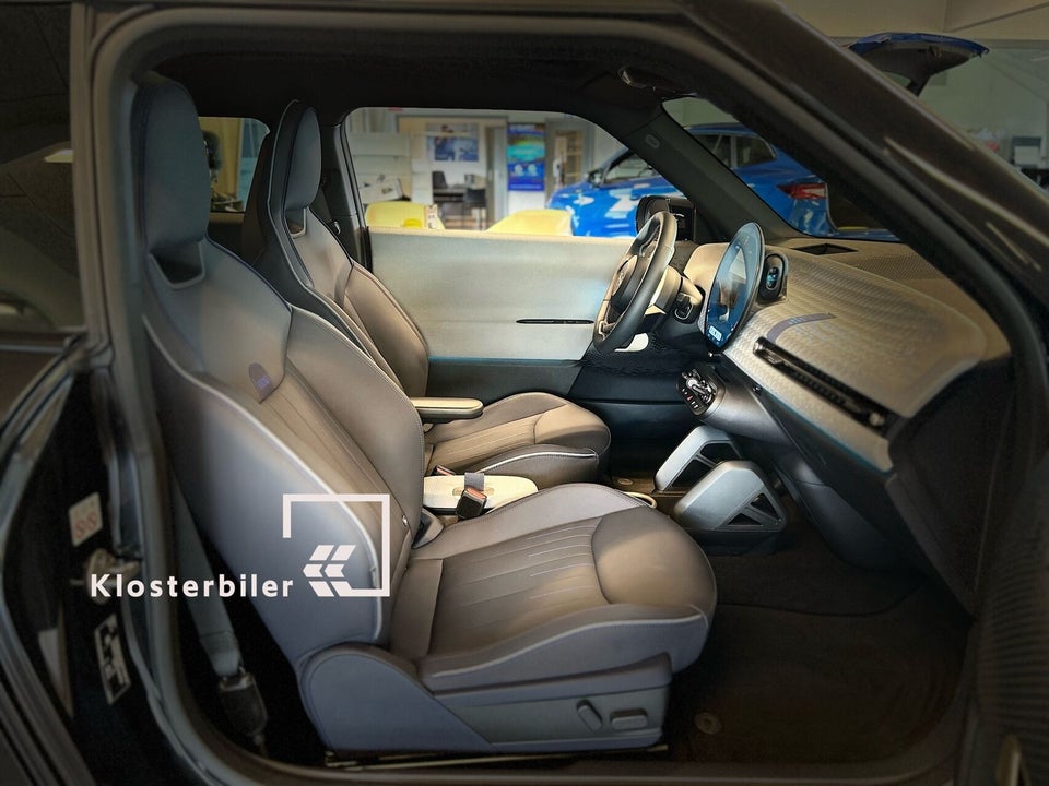MINI Cooper SE Favoured Trim XL 3d