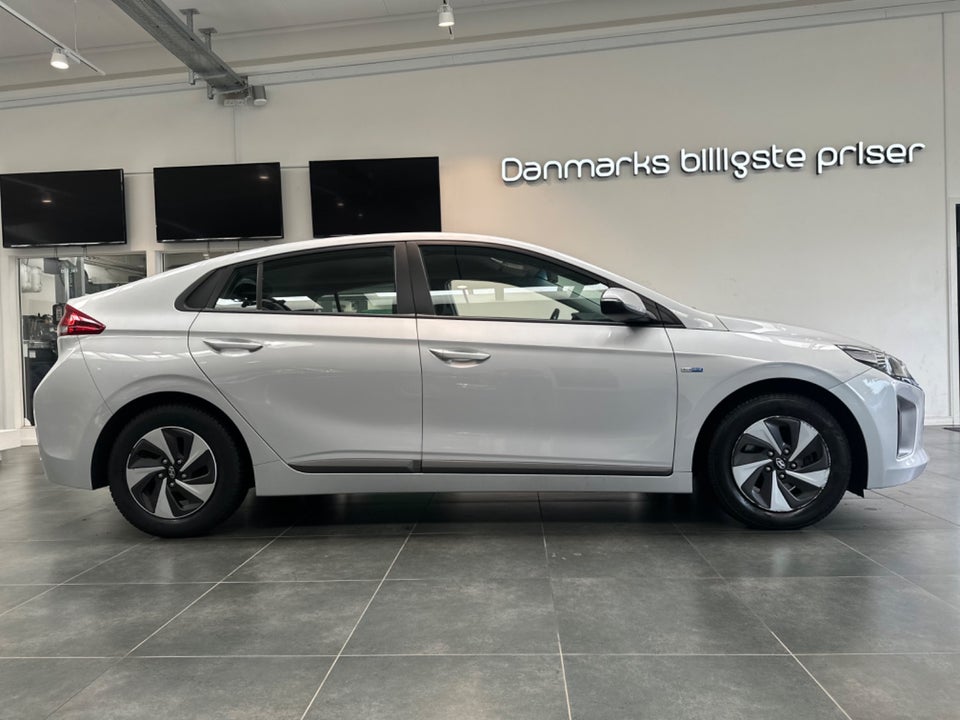 Hyundai Ioniq 1,6 HEV Trend DCT 5d