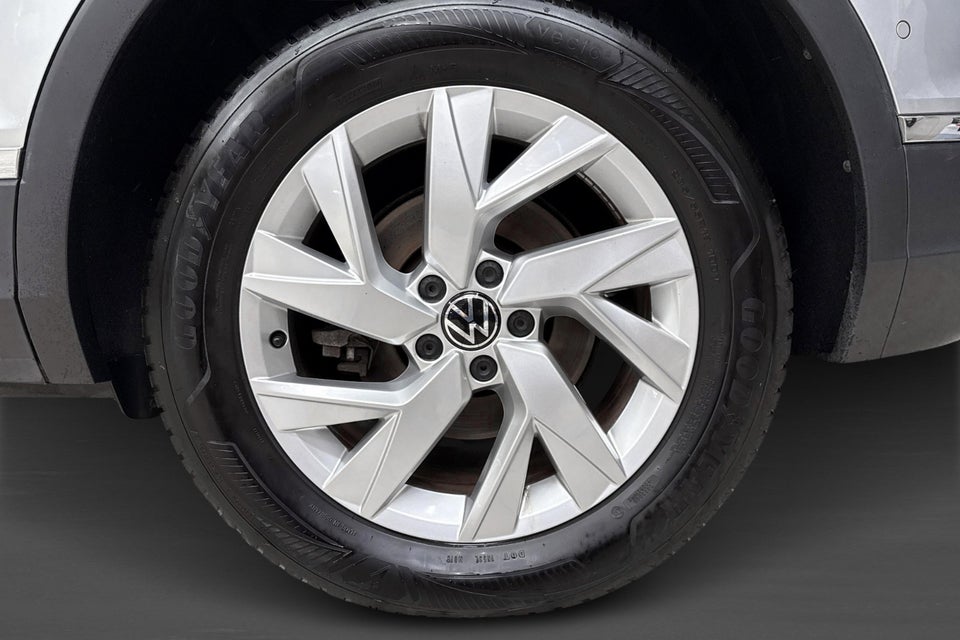 VW Tiguan 1,4 eHybrid Elegance DSG 5d