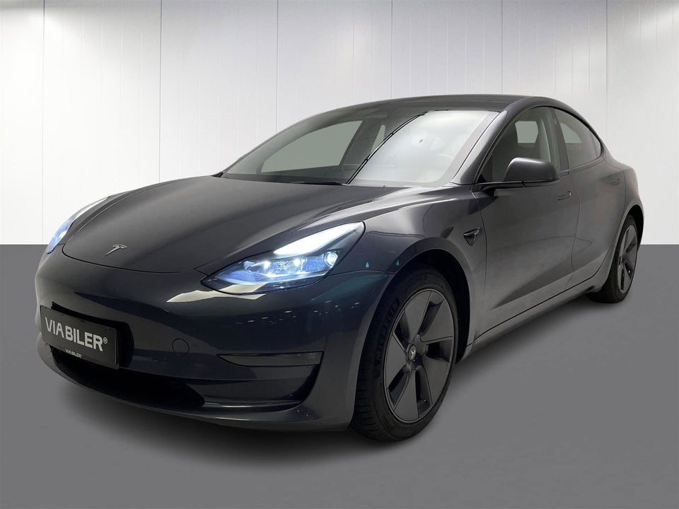 Tesla Model 3 Long Range AWD 4d