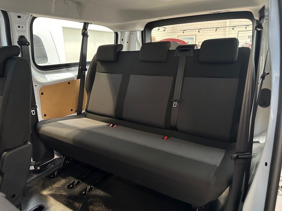 Peugeot e-Expert 75 L3 Combi 9prs