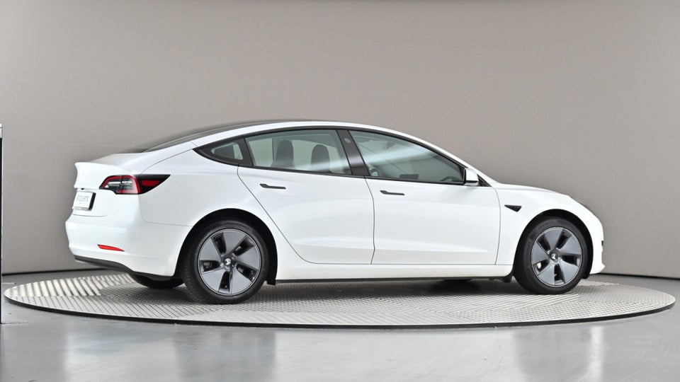 Tesla Model 3 RWD 4d