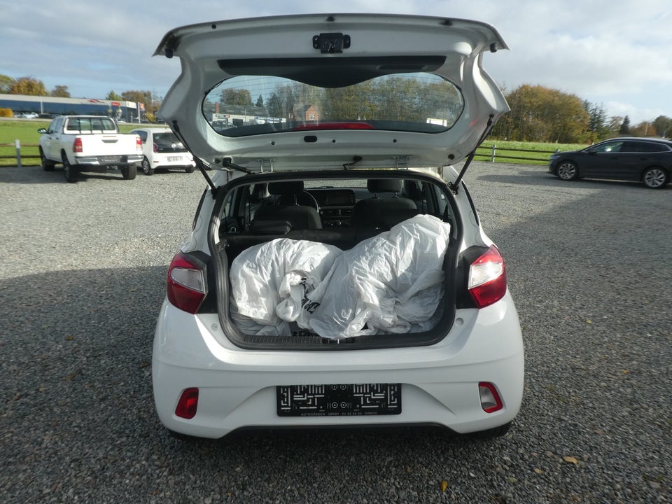 Hyundai i10 1,0 MPi Essential 5d